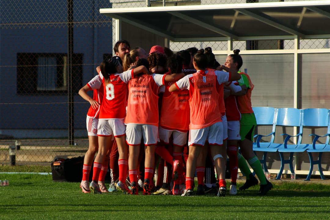 Gurias vencem terceiro clássico seguido em menos de 15 dias