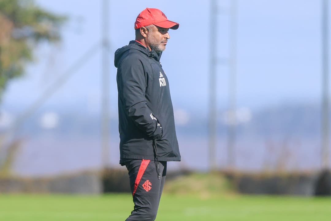 Roger comanda penúltimo treino antes do duelo em BH