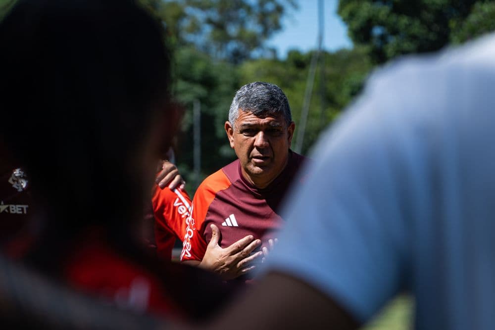 Gurias Coloradas realizam jogo-treino contra o Juventude em Viamão