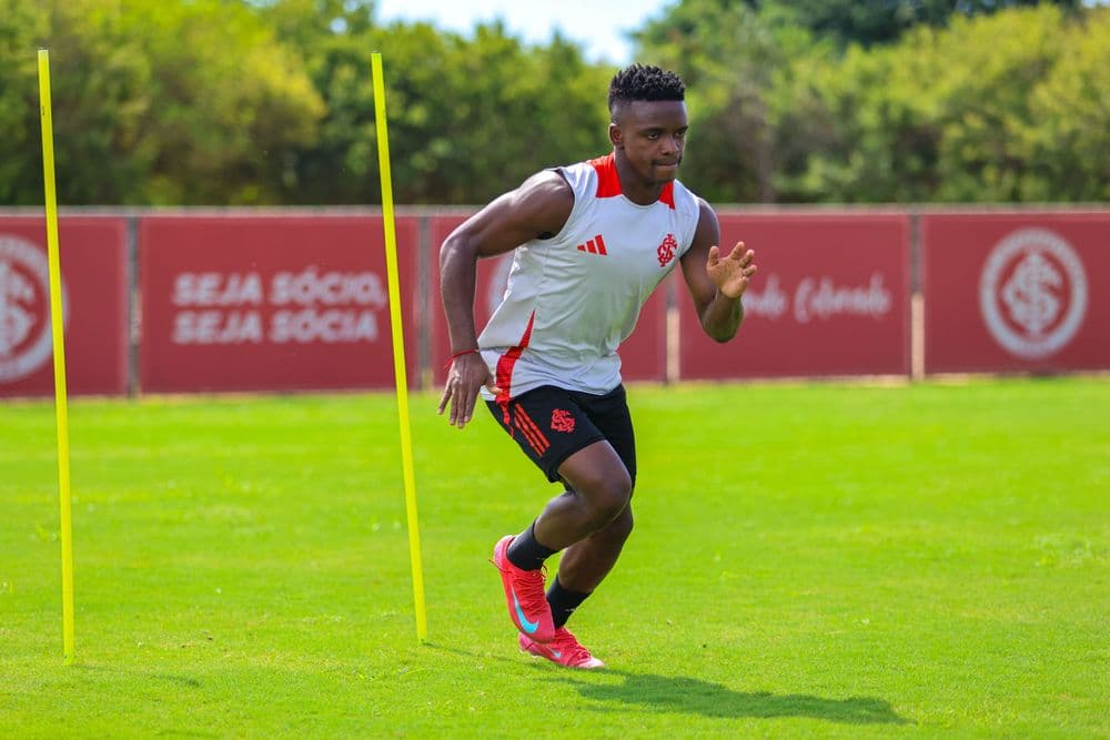 Começa preparação para estreia na Libertadores