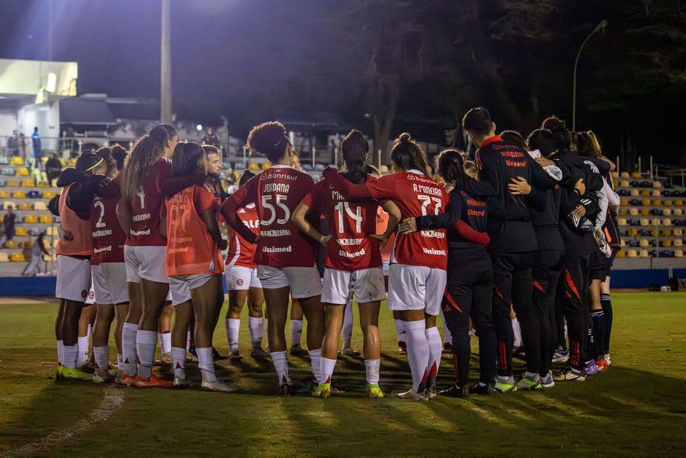 Gurias empatam em 2 a 2 contra o Palmeiras no SESC 