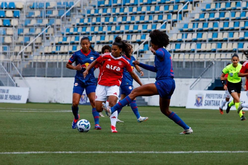 Gurias Coloradas são superadas pelo Red Bull Bragantino na segunda rodada do Bra...